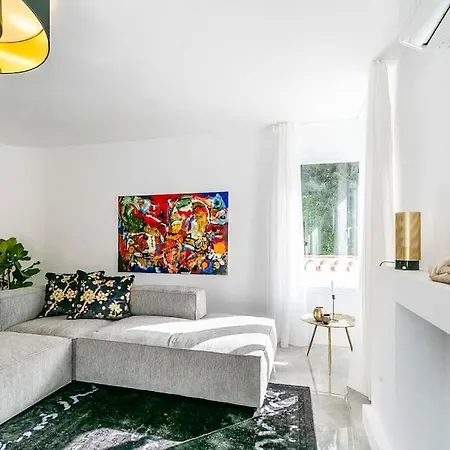 91-exclusive Modern With Private Pool ,